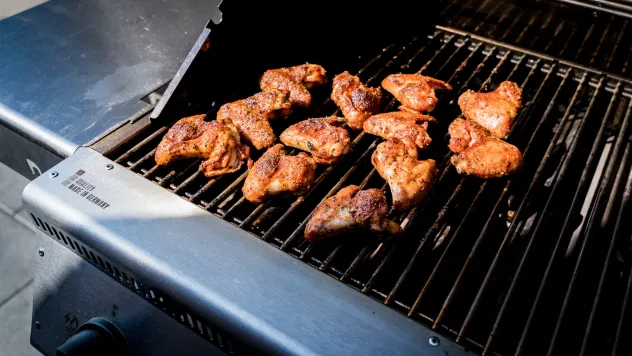 "Chicken Wings on Gas Grill"