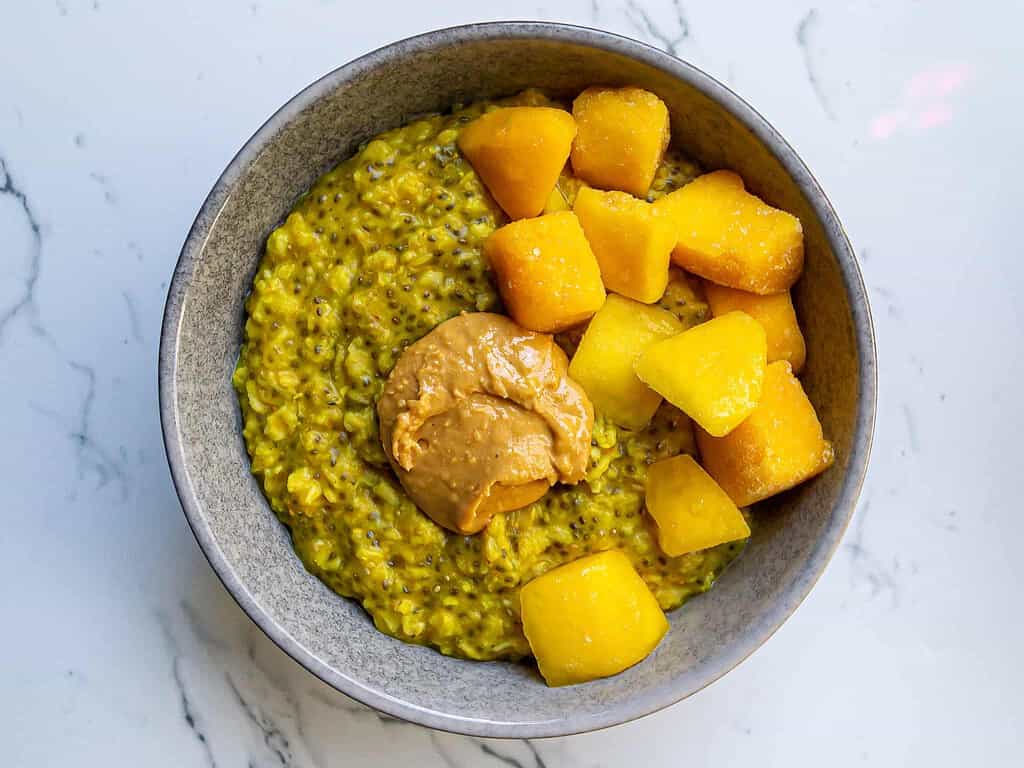 Baked turmeric oatmeal with peanut butter and fruit