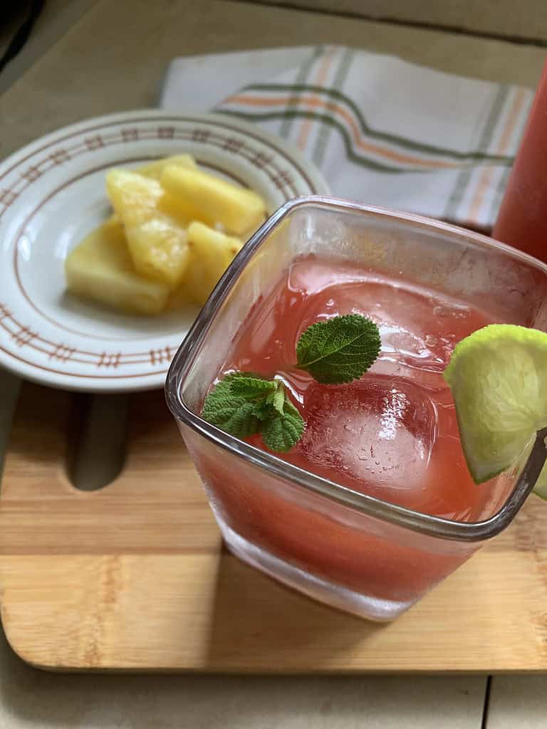 Watermelon juice and pineapples